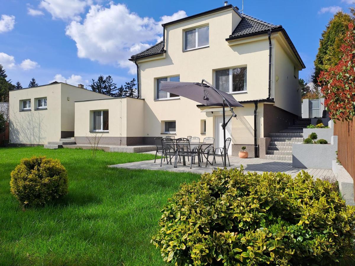 Apartmanovy Dum Se Zahradou V Klidne Casti Prahy Prag Exterior foto