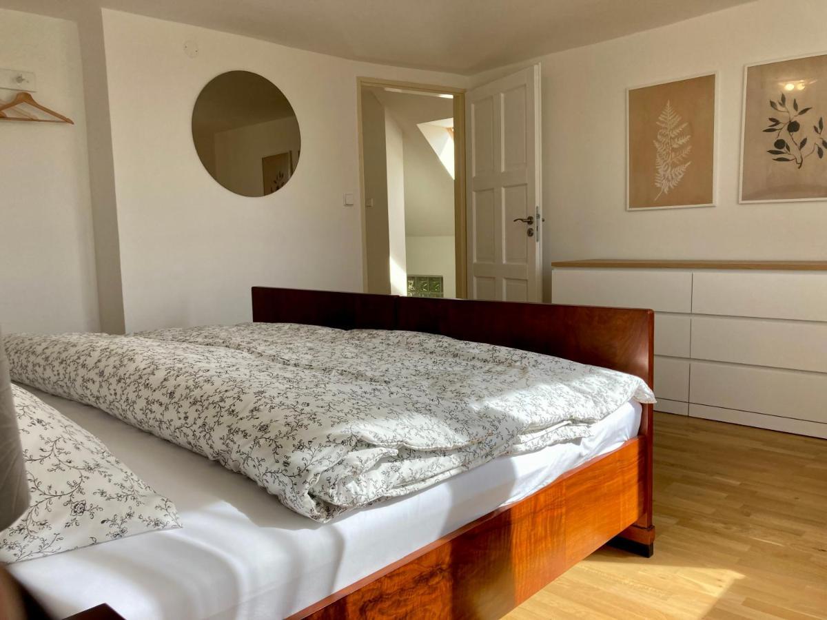 Apartmanovy Dum Se Zahradou V Klidne Casti Prahy Prag Exterior foto
