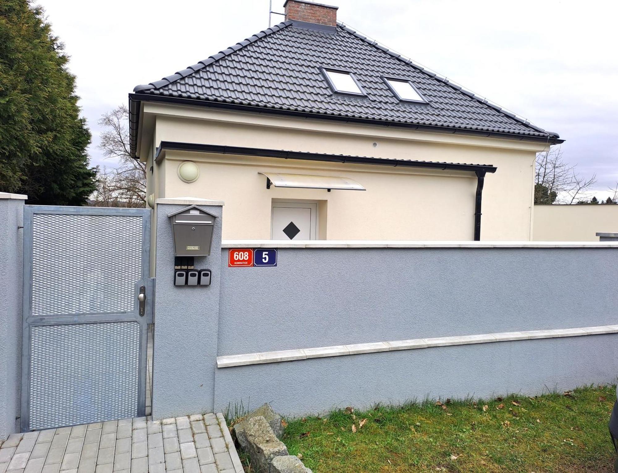 Apartmanovy Dum Se Zahradou V Klidne Casti Prahy Prag Exterior foto